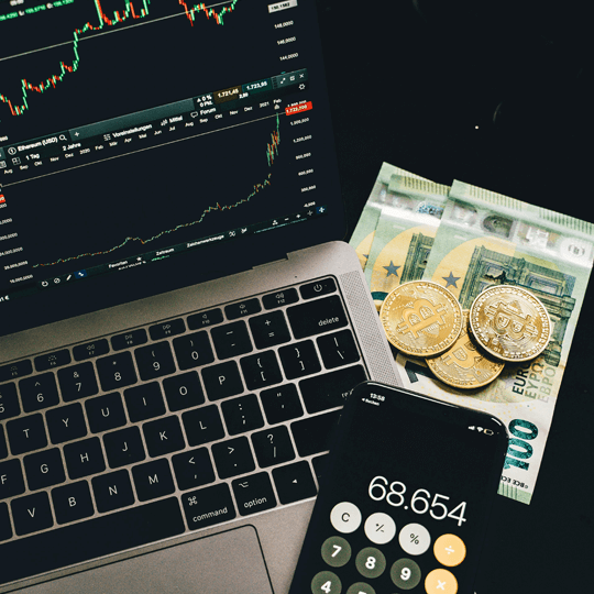 Bluestone Luxent - Team of Cryptocurrency Experts